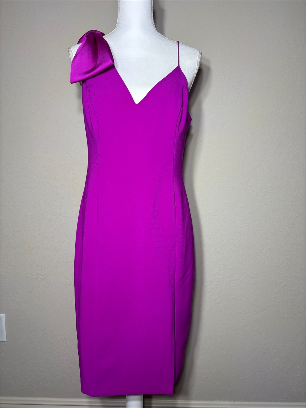 Adrianna Papell Magenta Bow One-Shoulder Crepe Sheath Dress Size 12 - Picture 3 of 9